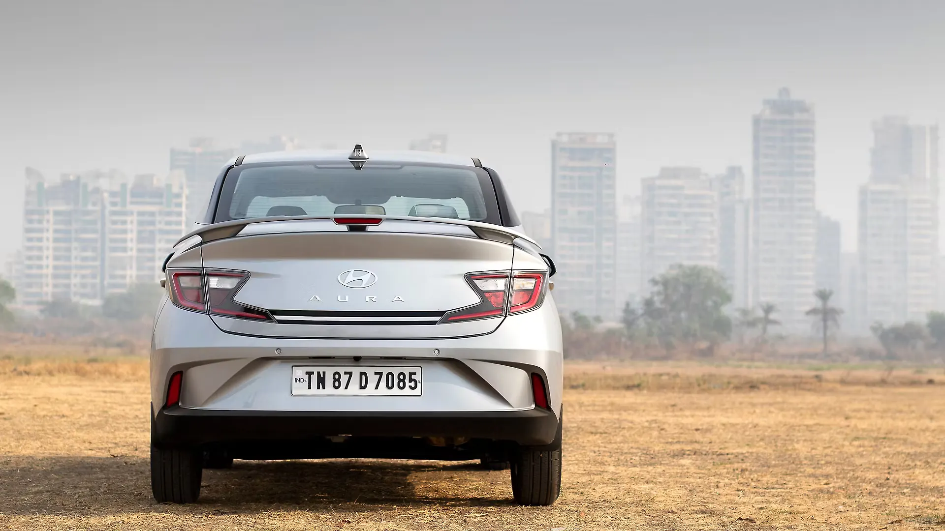 HYUNDAI AURA thumbnail 3