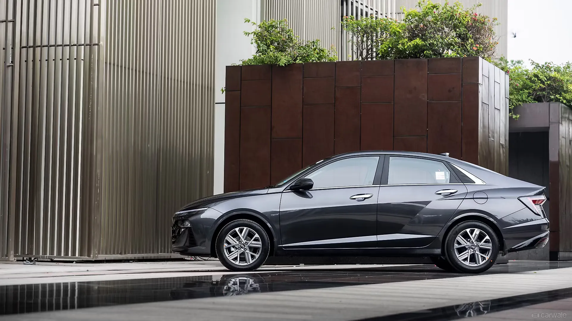 HYUNDAI VERNA thumbnail 2