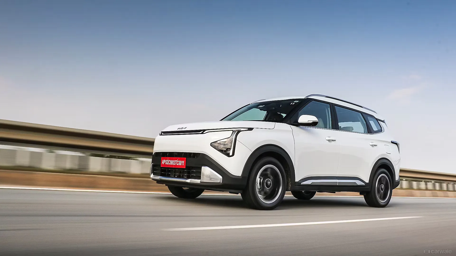 KIA CARENS CLAVIS thumbnail 2