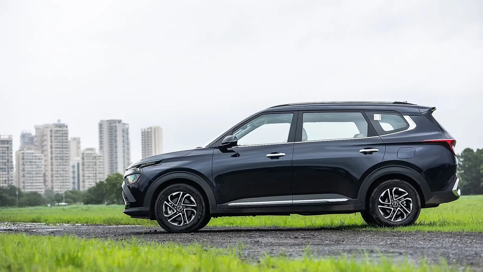 KIA CARENS thumbnail 2