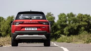 MARUTI SUZUKI BREZZA thumbnail 3