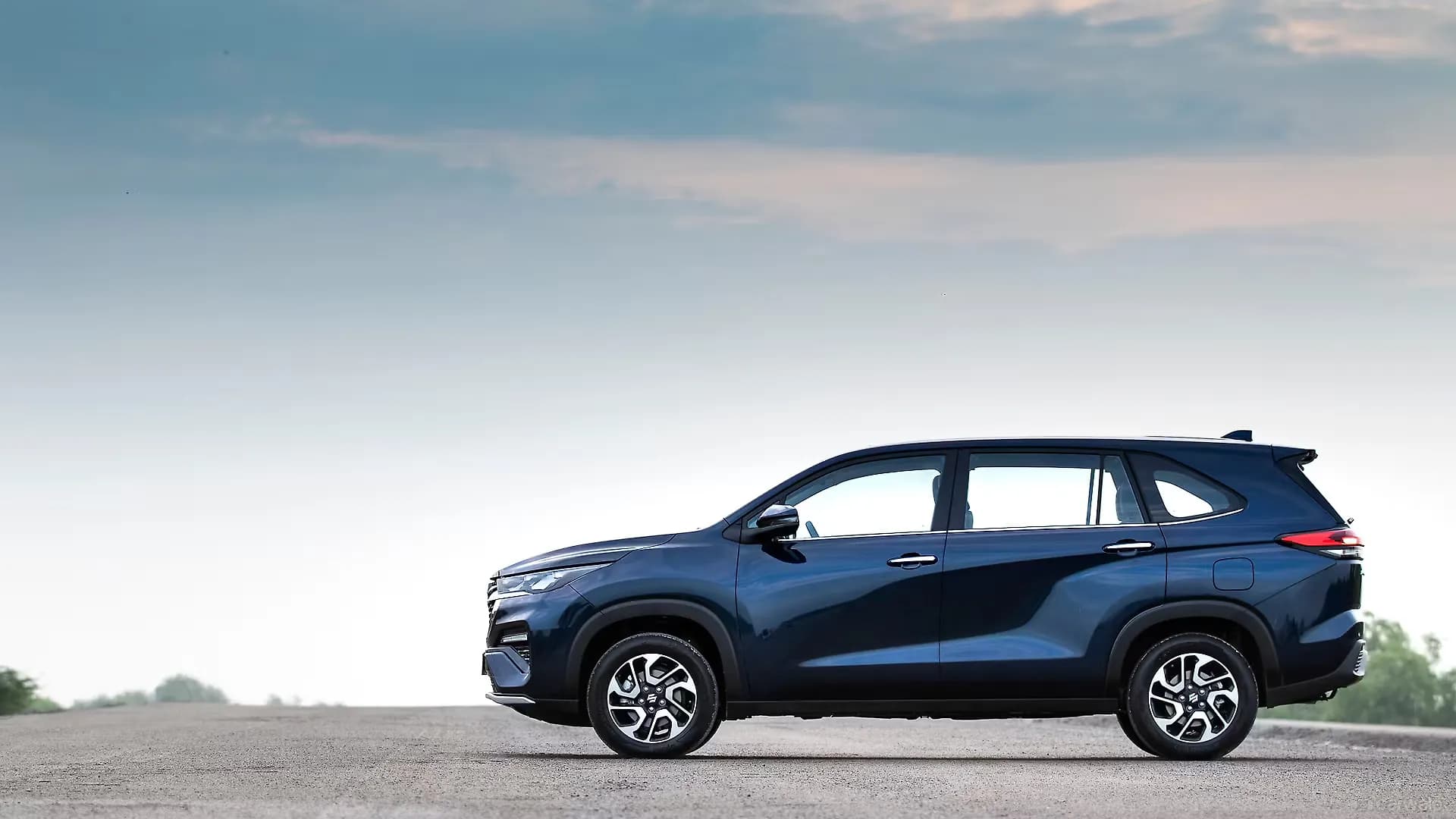 MARUTI SUZUKI INVICTO thumbnail 2