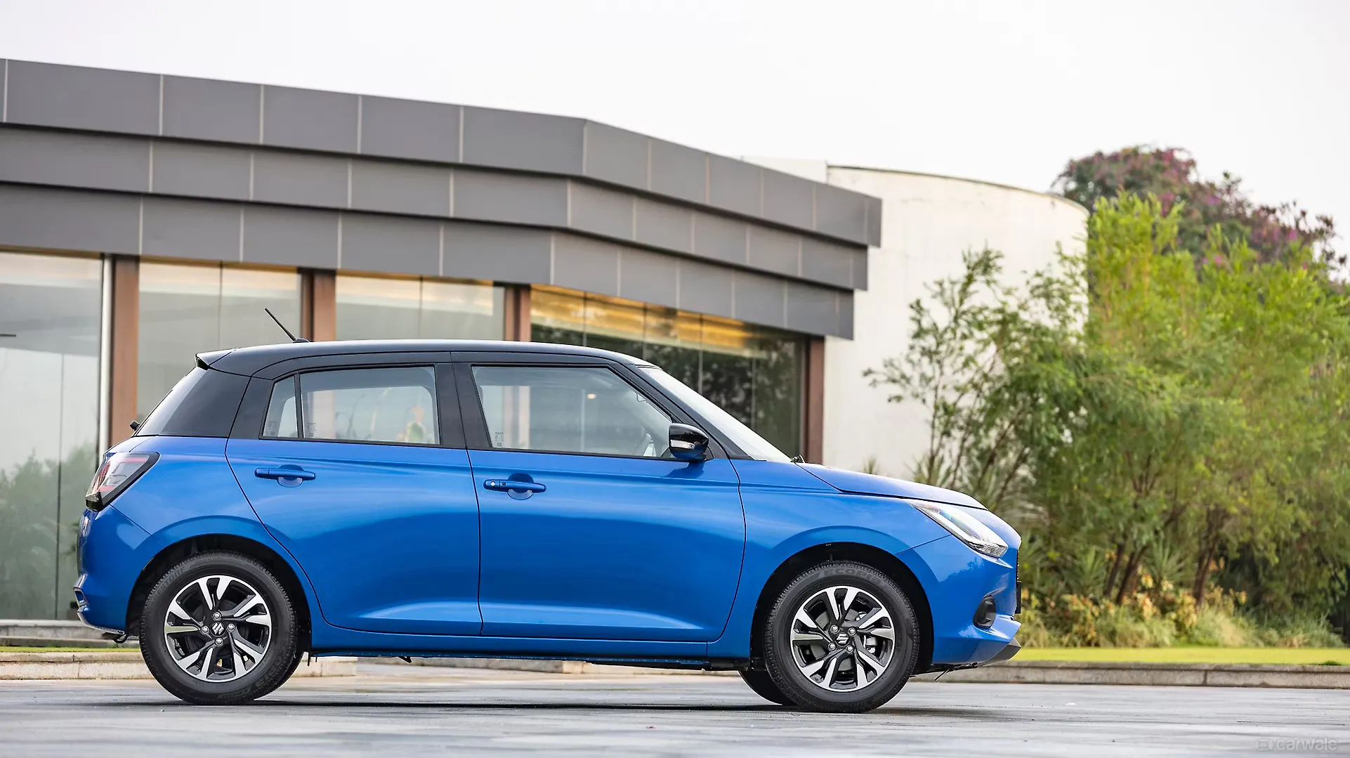 MARUTI SUZUKI SWIFT thumbnail 4