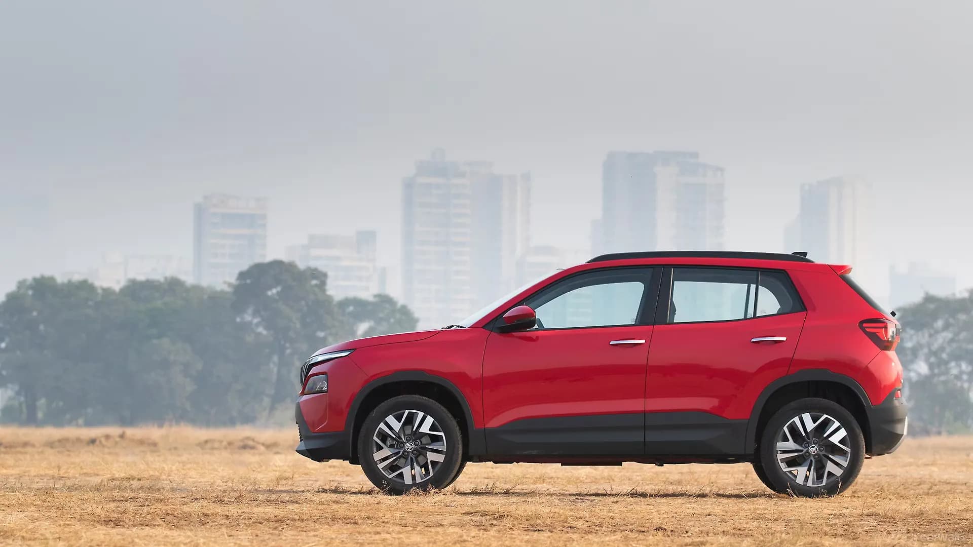 SKODA KYLAQ thumbnail 2