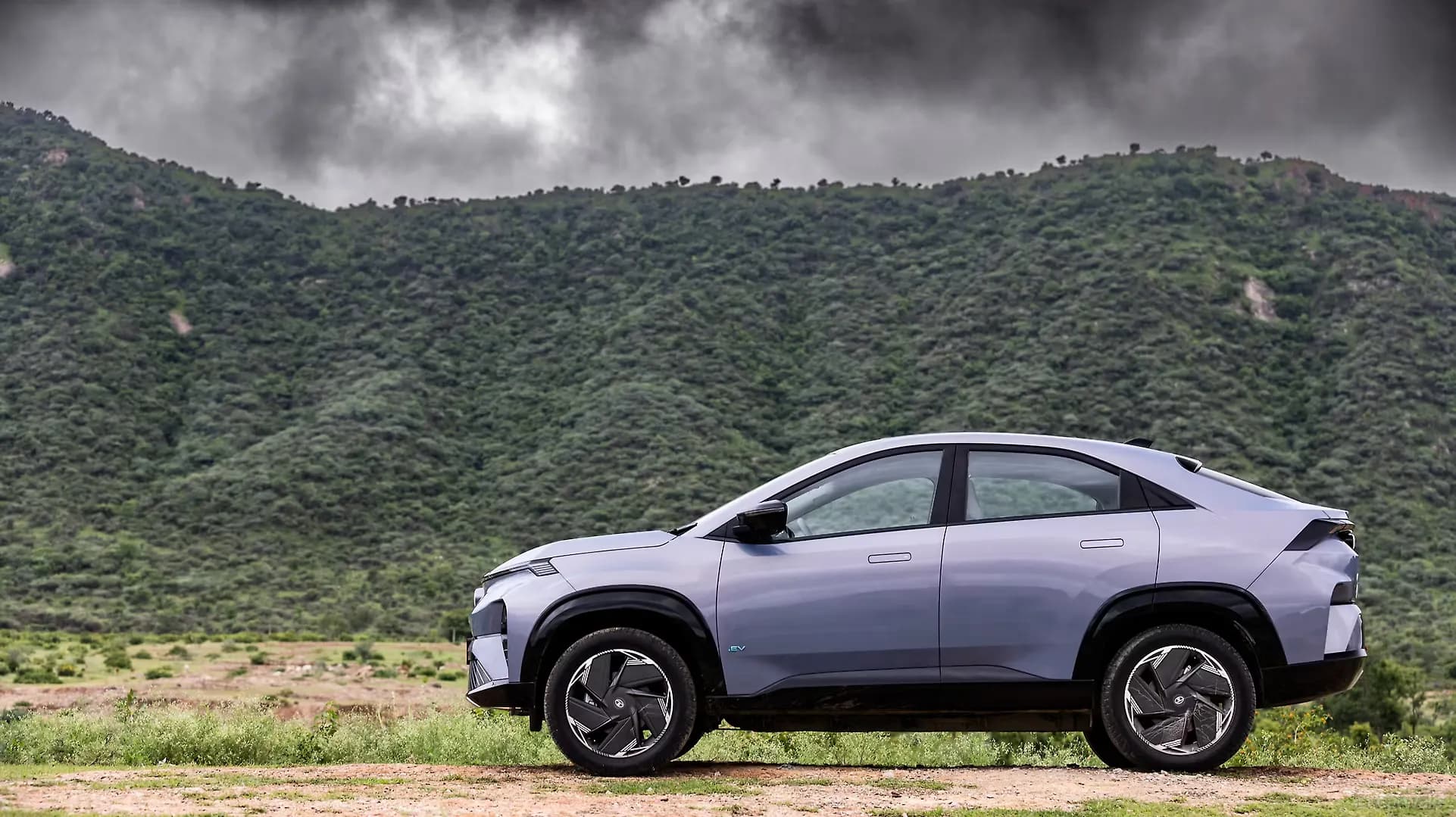 TATA CURVV EV thumbnail 2