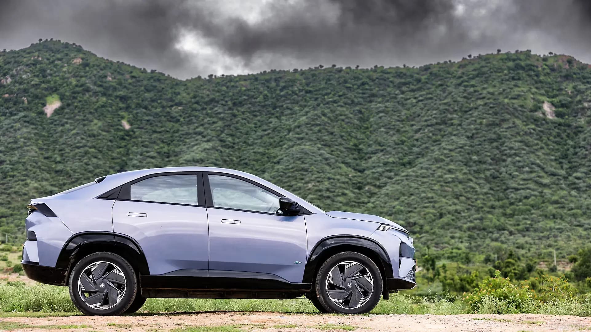 TATA CURVV EV thumbnail 4