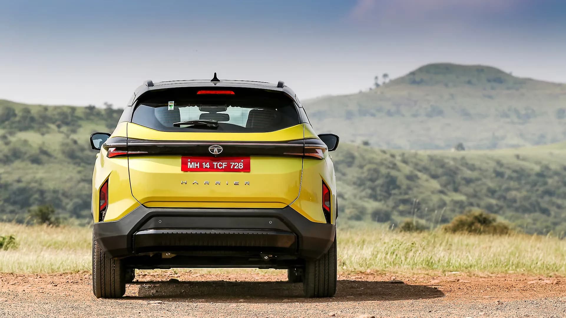 TATA HARRIER thumbnail 3