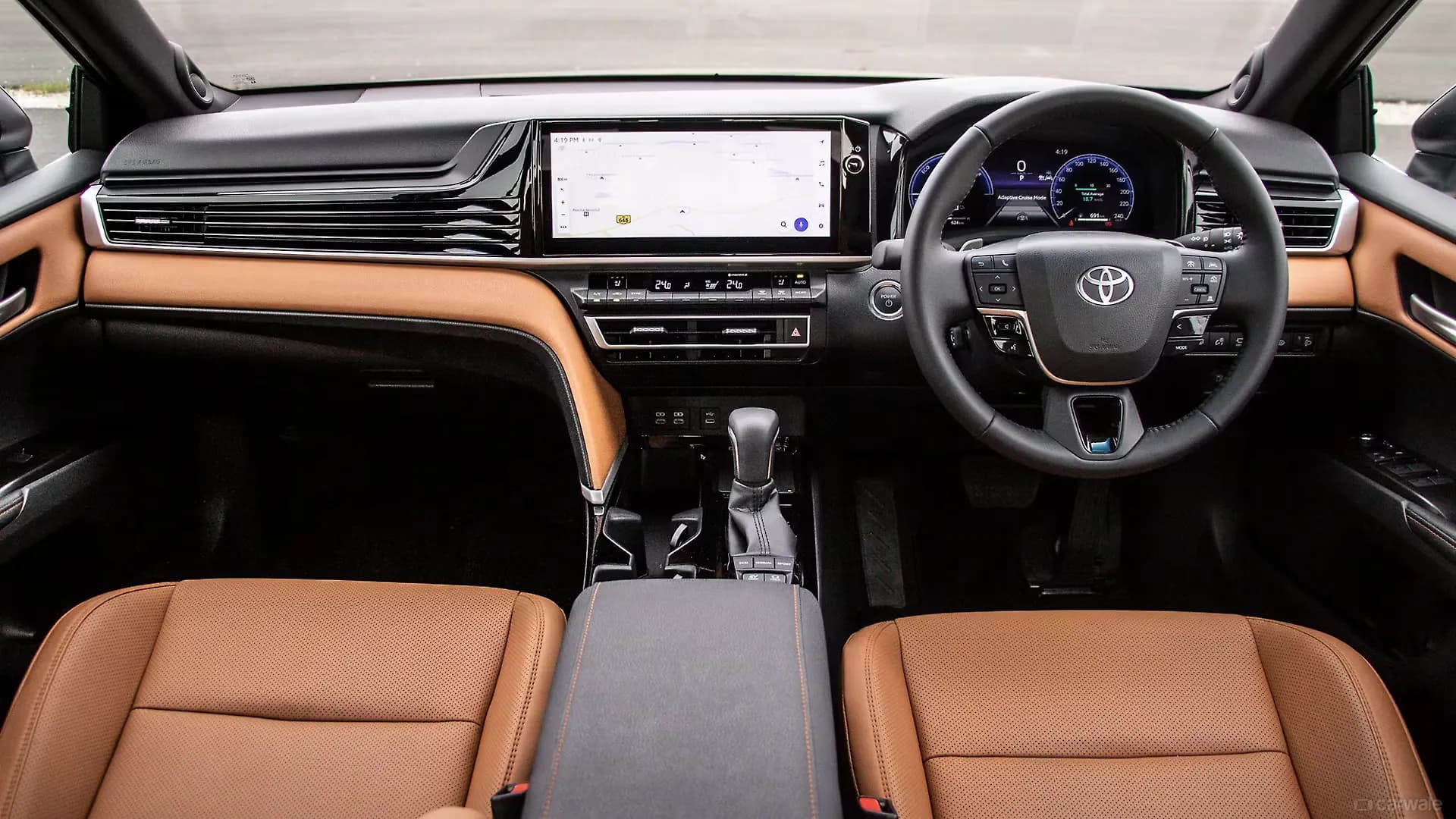 TOYOTA CAMRY thumbnail 5